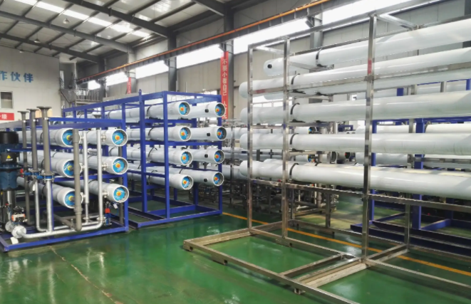 工業<a href=http://m.siliaonet.com/fstcjssb/ target=_blank class=infotextkey>反滲透凈水設備</a>展示