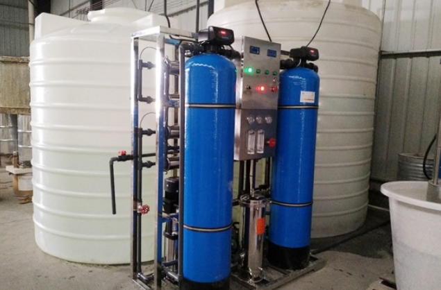 工業(yè)<a href=http://m.siliaonet.com/fstcjssb/ target=_blank class=infotextkey>反滲透凈水設(shè)備</a>